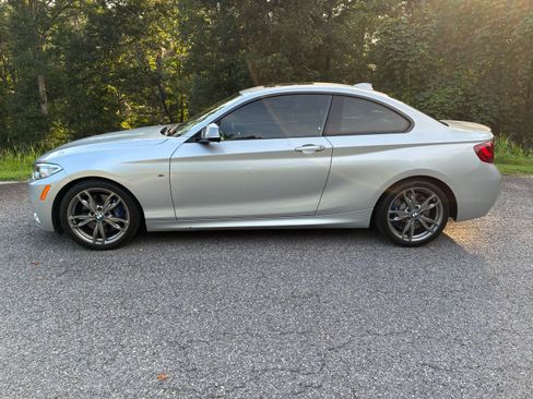 Used 2014 BMW M235i Coupe RWD image 10