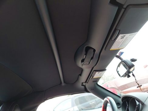 Used 2009 Saturn Sky w/ Premium Trim Package image 32