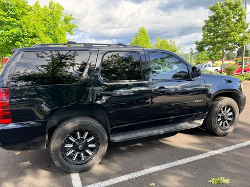 Used 2011 Chevrolet Tahoe LT AWD/4WD image 2