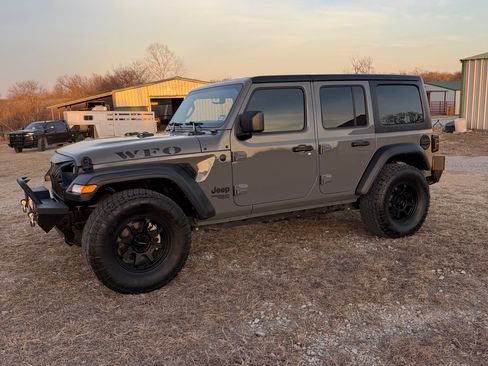 Used 2021 Jeep Wrangler Unlimited Sport image 9
