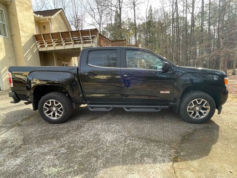 Used 2016 GMC Canyon SLE w/ All Terrain Package image 8