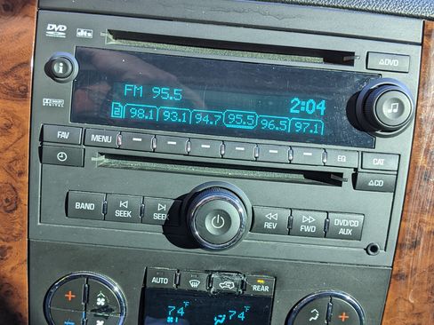 Used 2012 Chevrolet Suburban LT w/ All-Star Edition image 19