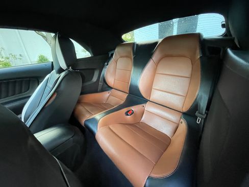 Used 2022 Ford Mustang GT Premium w/ Ford Safe & Smart Package image 28