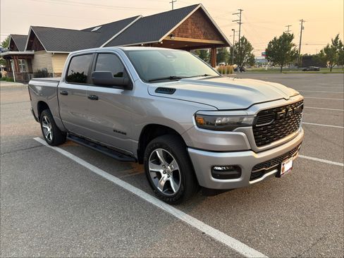 Used 2025 RAM 1500 Tradesman AWD/4WD image 4