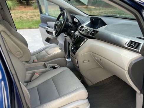 Used 2016 Honda Odyssey EX-L image 10
