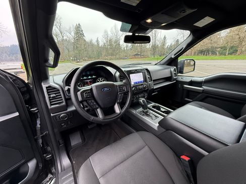 Used 2020 Ford F150 XLT w/ Equipment Group 302A Luxury image 14