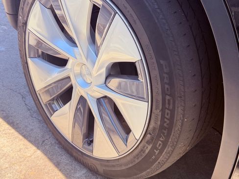 Used 2023 Tesla Model Y Long Range image 8