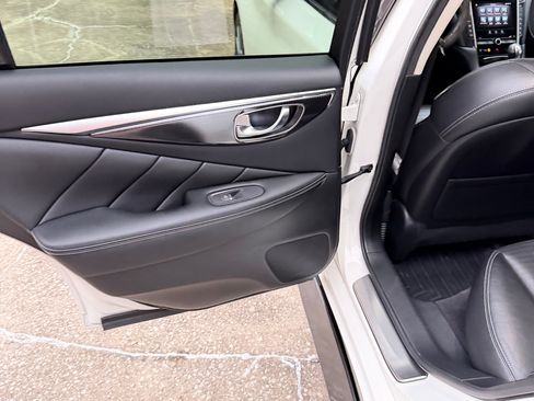 Used 2017 INFINITI Q50 Red Sport 400 image 6