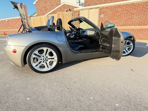 Used 2005 BMW Z4 3.0i RWD image 20