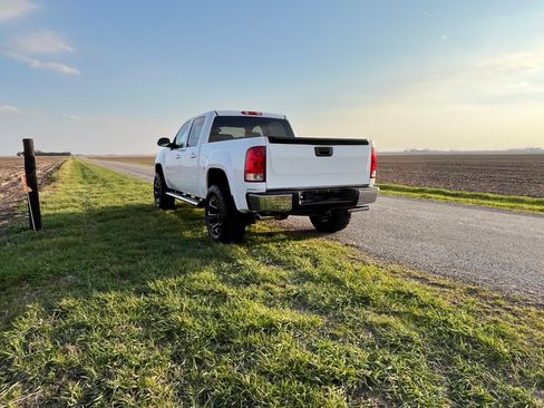 Used 2011 GMC Sierra 1500 SLE image 8