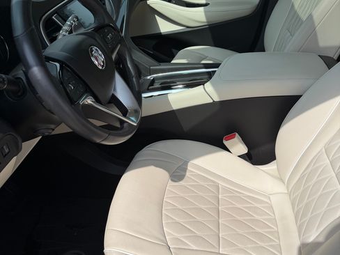 Used 2023 Buick Enclave Avenir FWD image 8