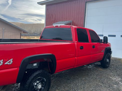 Used 2006 Chevrolet Silverado 3500 LT w/ Heavy-Duty Power Package image 8