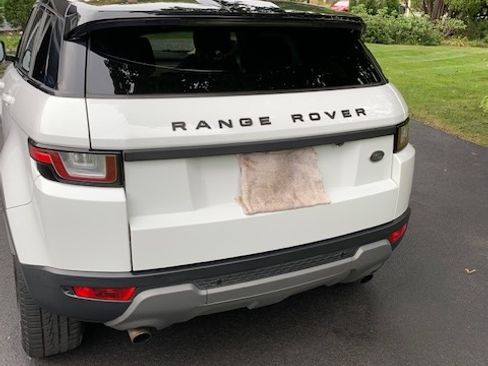 Used 2017 Land Rover Range Rover Evoque SE AWD/4WD image 5