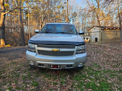 Used 2013 Chevrolet Tahoe LTZ image 4