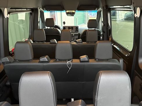 Used 2019 Mercedes-Benz Sprinter 2500 image 6