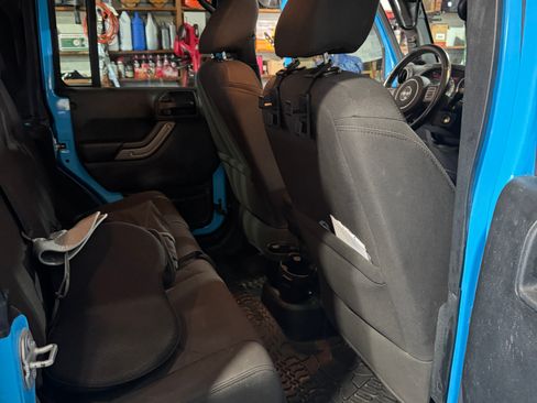 Used 2017 Jeep Wrangler Unlimited Sport w/ Quick Order Package 24S image 14