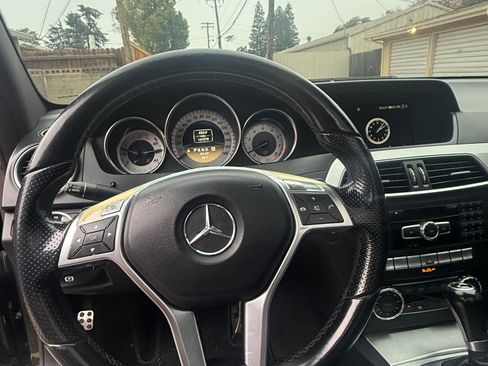 Used 2012 Mercedes-Benz C 350 Coupe image 4