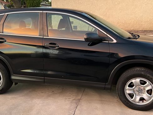 Used 2014 Honda CR-V LX image 1