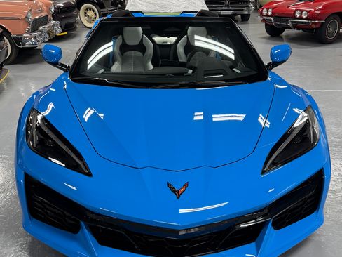 Used 2024 Chevrolet Corvette Z06 RWD image 4