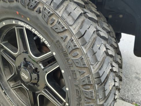 Used 2019 RAM 1500 Tradesman w/ Chrome Appearance Group image 9