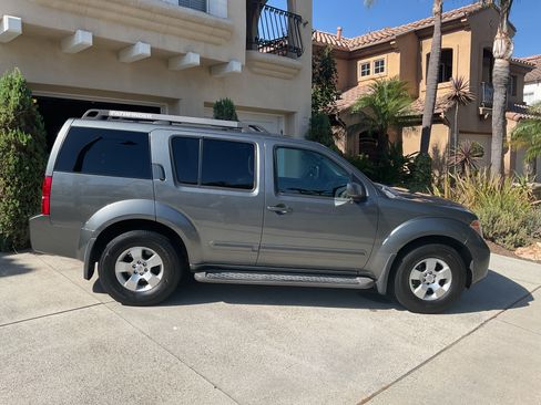 Used 2007 Nissan Pathfinder SE w/ SE Premium Pkg RWD image 15