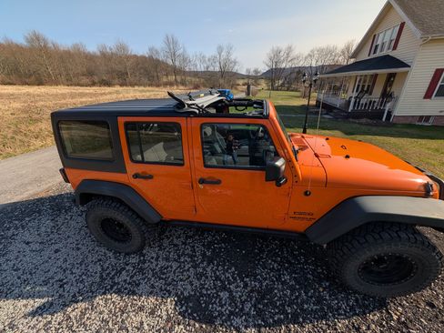 Used 2012 Jeep Wrangler Unlimited Sport w/ Trailer Tow Group image 8