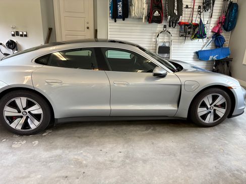 Used 2021 Porsche Taycan 4S image 5