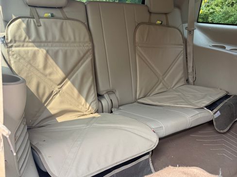 Used 2017 GMC Yukon Denali AWD/4WD image 11