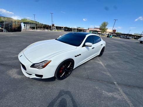 Used 2014 Maserati Quattroporte GTS RWD image 1