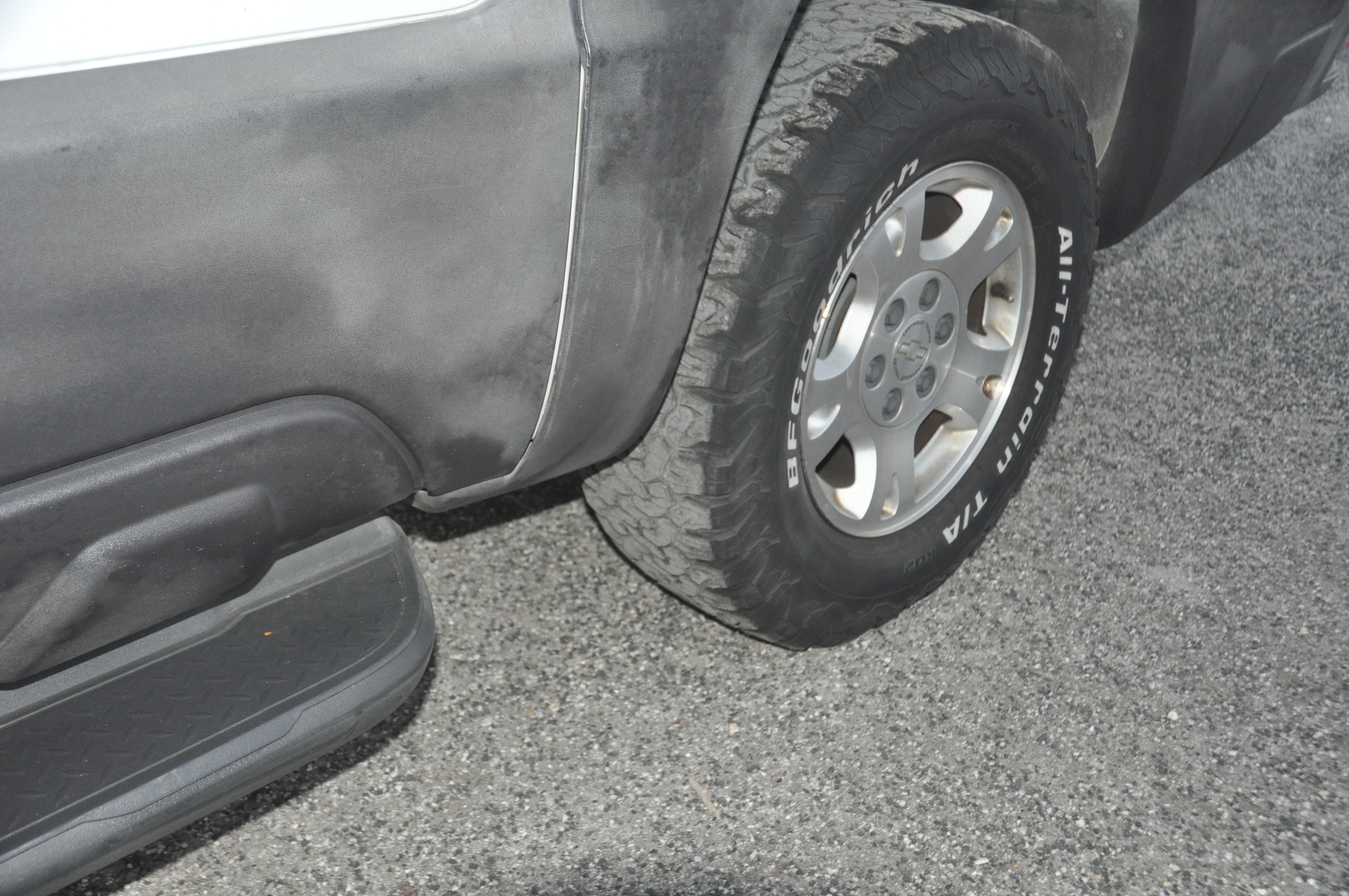 Used 2003 Chevrolet Avalanche 4x4 w/ Suspension Package, Off-Road image 17