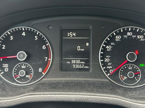 Used 2015 Volkswagen Passat 1.8T S image 6