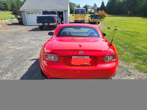 Used 2012 MAZDA MX-5 Miata Grand Touring w/ Premium Pkg RWD image 2