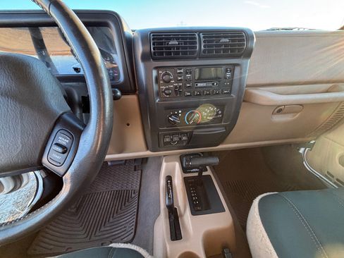 Used 1999 Jeep Wrangler Sahara image 9