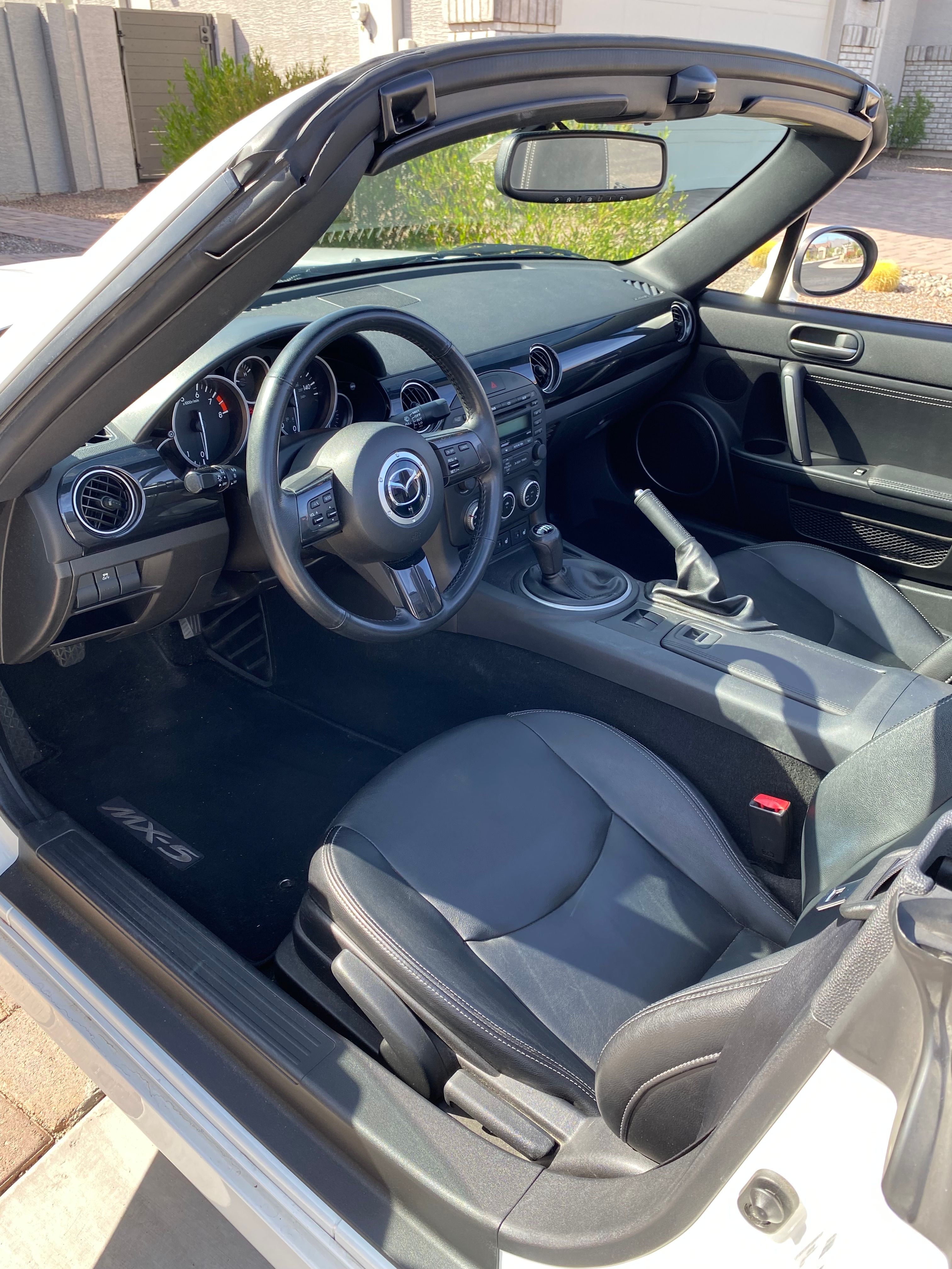 Used 2014 MAZDA MX-5 Miata Grand Touring w/ Premium Package RWD image 22