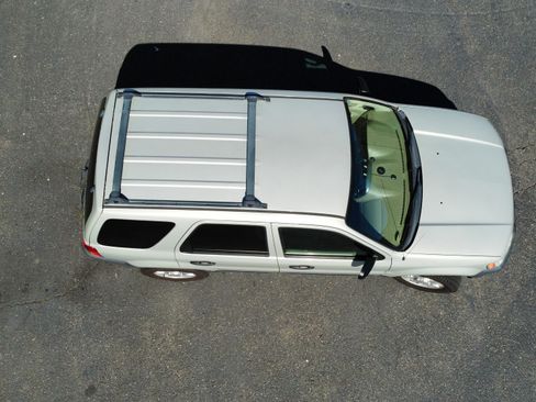 Used 2004 Ford Escape XLT image 8