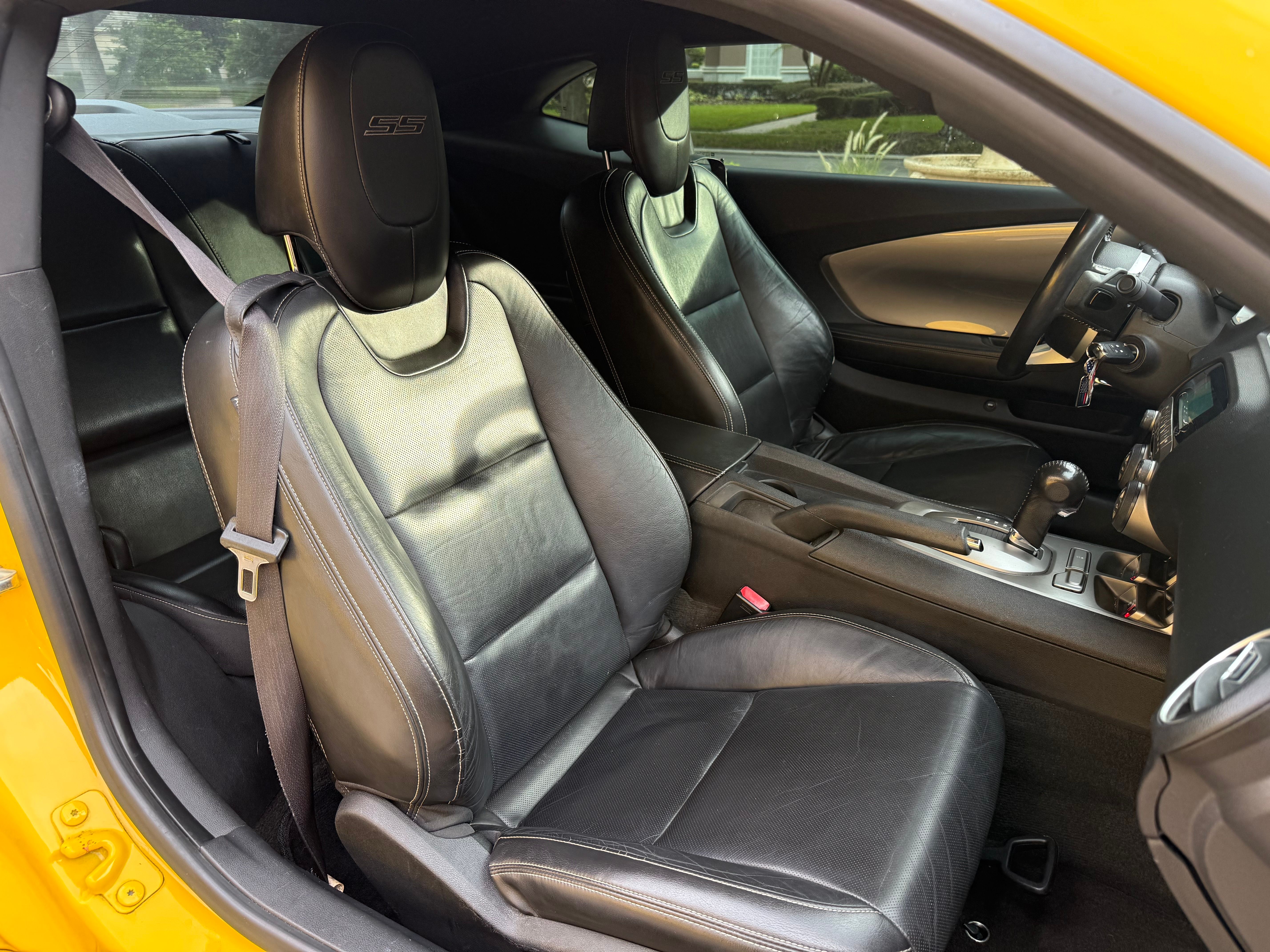 Used 2010 Chevrolet Camaro SS w/ RS Package RWD image 30
