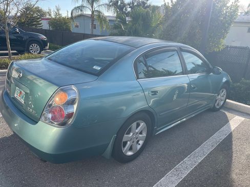 Used 2003 Nissan Altima 2.5 SL image 2