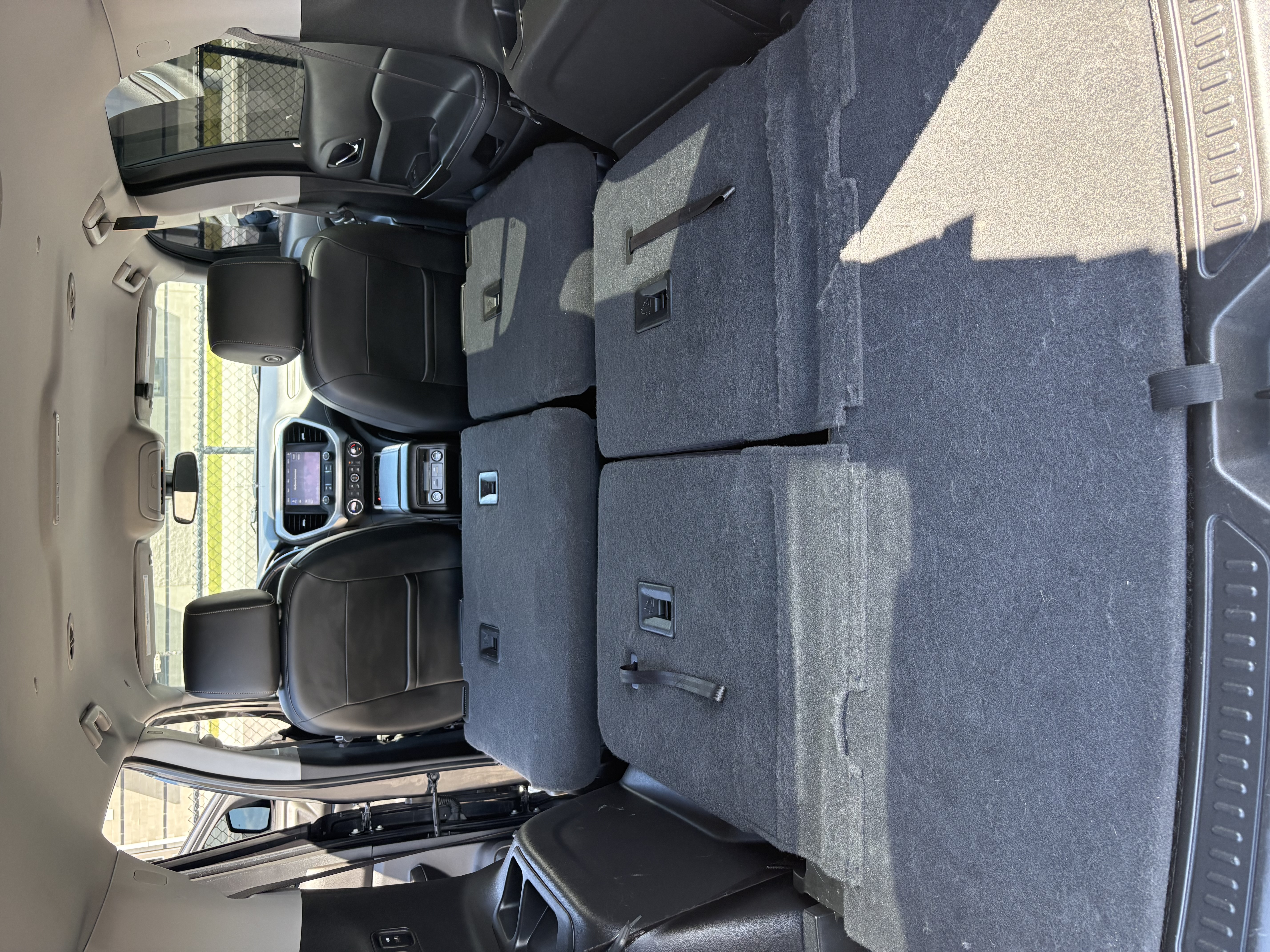 Used 2020 GMC Acadia SLT AWD/4WD image 15