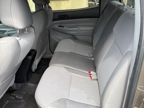 Used 2013 Toyota Tacoma 4x4 Double Cab w/ TRD Off-Road Pkg image 9