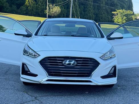 Used 2019 Hyundai Sonata SE w/ Cargo Package FWD image 2