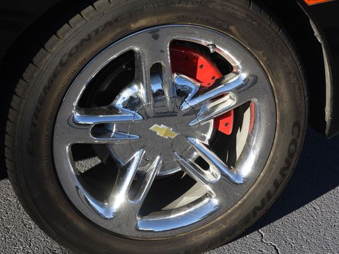 Used 2005 Chevrolet SSR w/ Preferred Equipment Group image 12