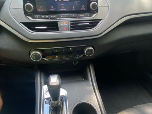 Used 2020 Nissan Altima 2.5 S FWD image 9