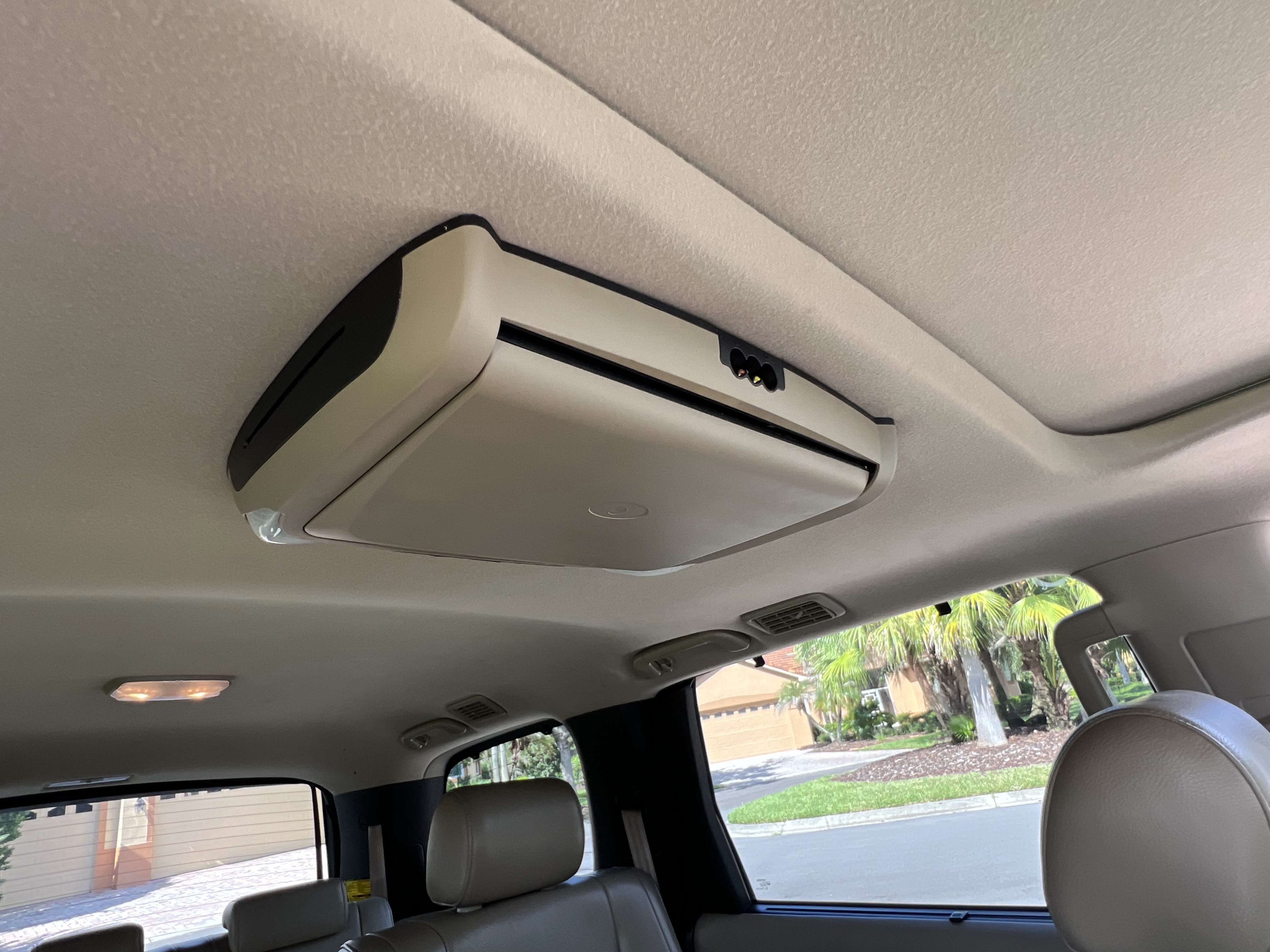 Used 2008 Toyota Sequoia Platinum RWD image 23