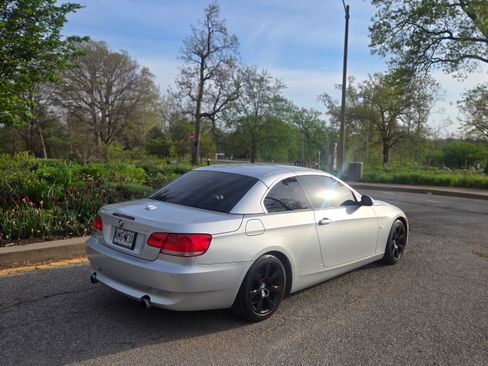 Used 2007 BMW 335i Convertible image 8