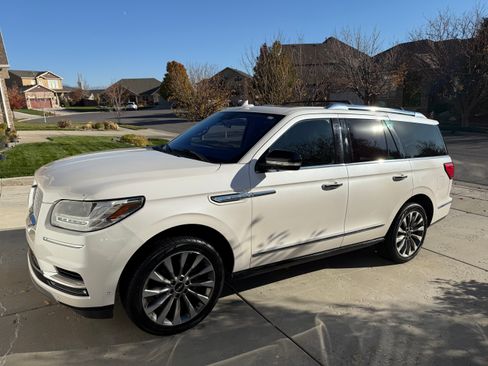 Used 2018 Lincoln Navigator Select w/ Technology Package image 1