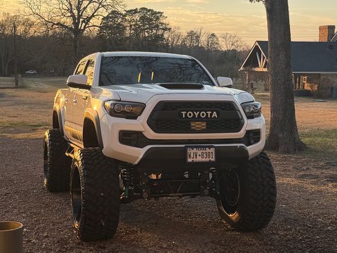 Used 2019 Toyota Tacoma TRD Pro image 10