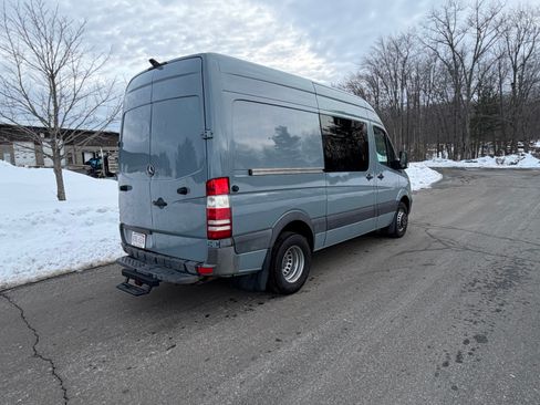 Used 2014 Mercedes-Benz Sprinter 3500 image 5