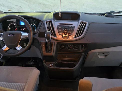 Used 2019 Ford Transit 350 XLT image 22