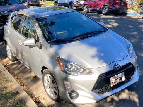 Used 2015 Toyota Prius C Four image 15