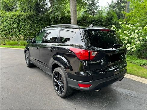 Used 2019 Ford Escape SE AWD/4WD image 2